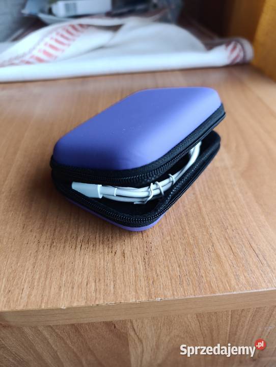 Etui na kabel i ładowarkę do smartfona stolik Kraków