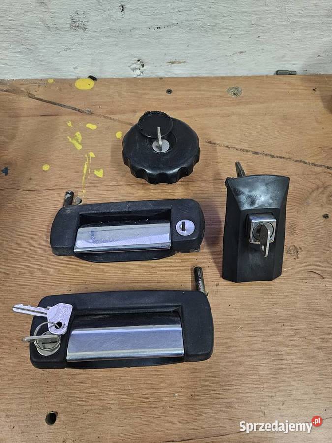 Klamki korek zbiornika zamek klapy Fiat 126p Kłodawa