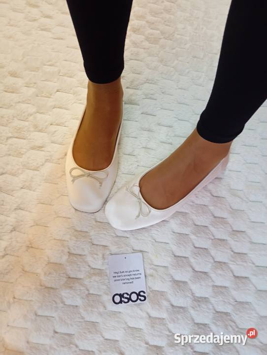 41 ASOS Design WideFit białe baleriny z Londynu Kraków