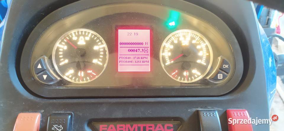 Traktor FARMTRAC 6050E 4WD z ładowaczem czołowym Farmtrac Chomranice