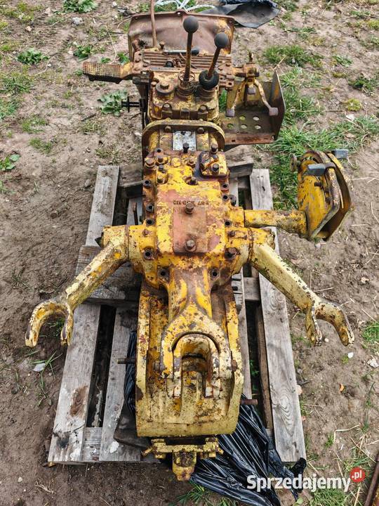 Podnośnik MF3 MF4 3165r 135 165 235 255 Lubieszyn