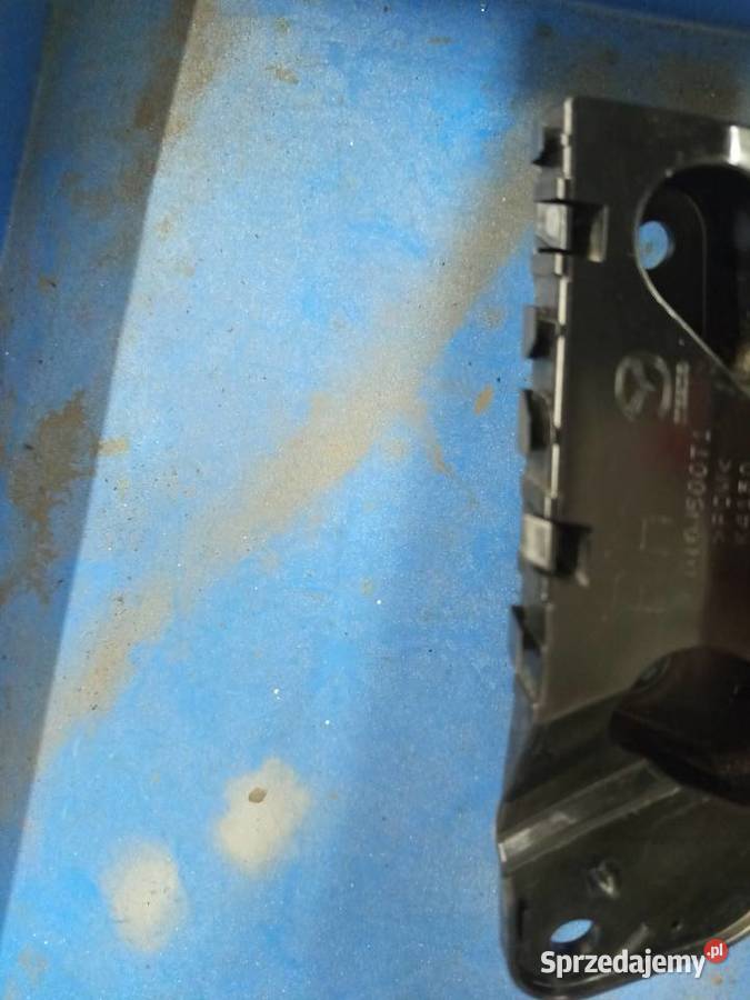 Ślizg zderzaka przedniego prawy mazda CX3 osobowe Rzeszów