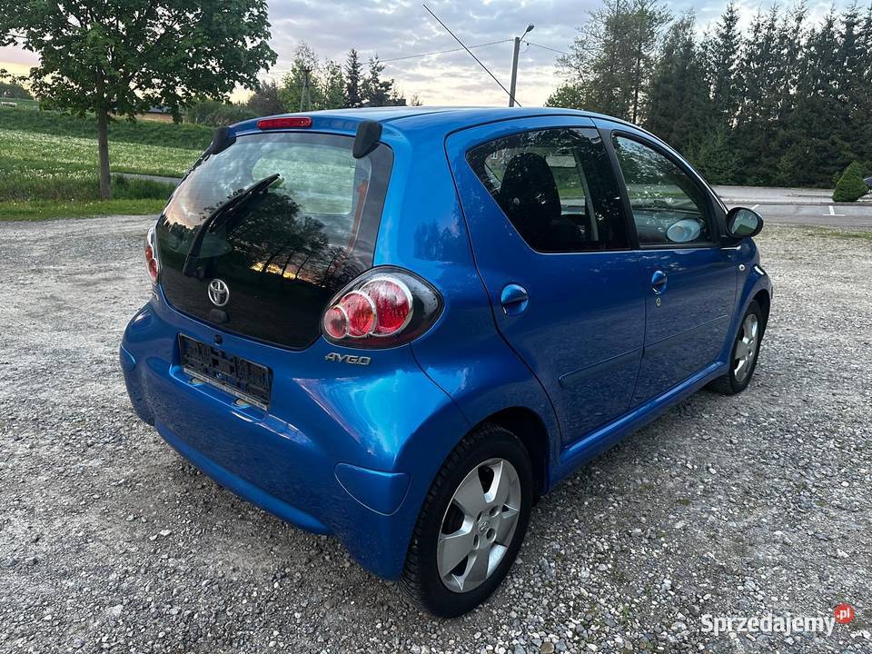 PIĘKNA TOYOTA AYGO 10 BENZYNA 68 2009r NISKIE Samochody osobowe Łękawica
