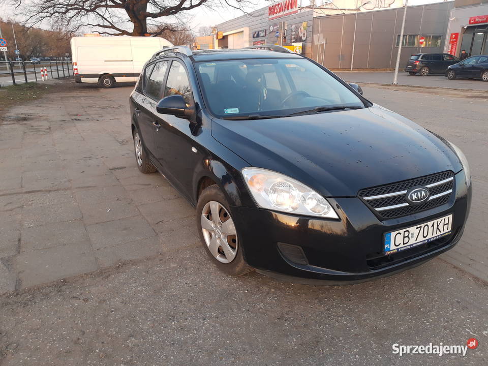 Kia ceed 2007 16 gaz kombi czarna Rok produkcji 2007 Cee'd SW sprzedam