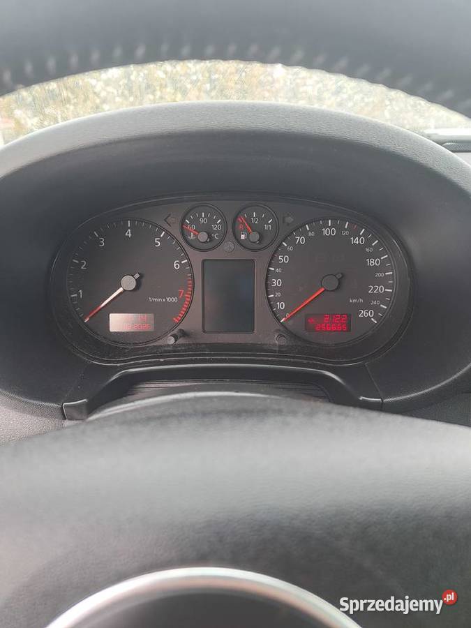Audi a3 8L 18 BG doinwestowany 2gi właściciel Zbytowa