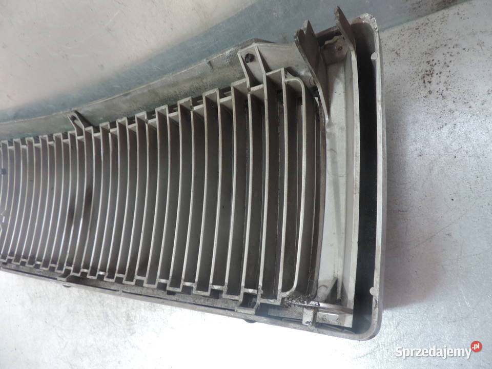 GRILL ATRAPA VOLVO 440 Nowy Sącz