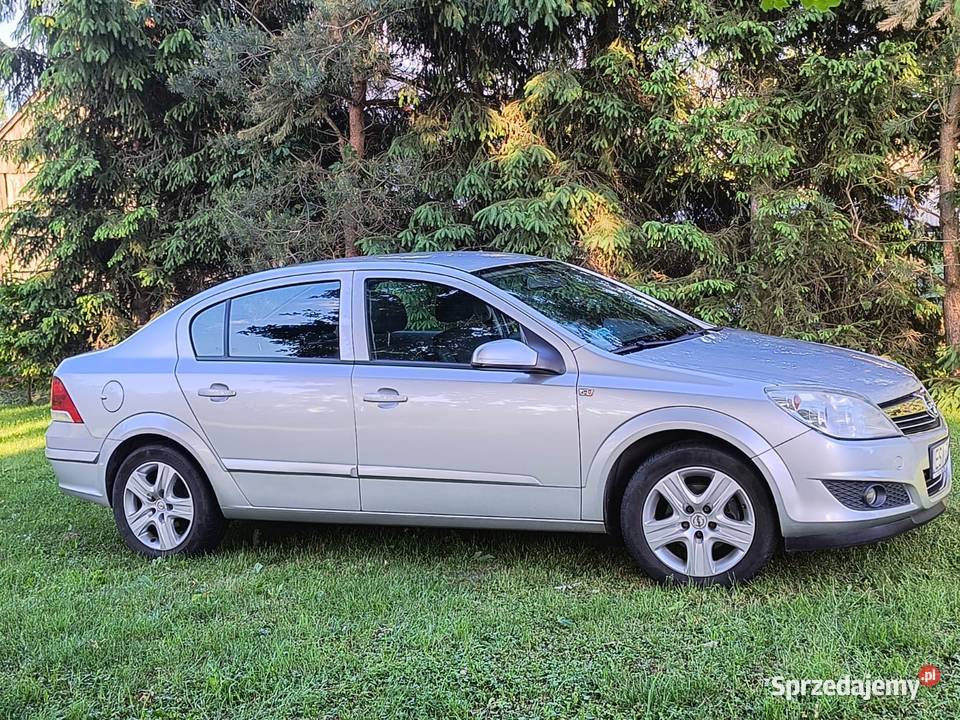 Opel Astra H Sedan 13 Diesel nieuszkodzony Sieradz
