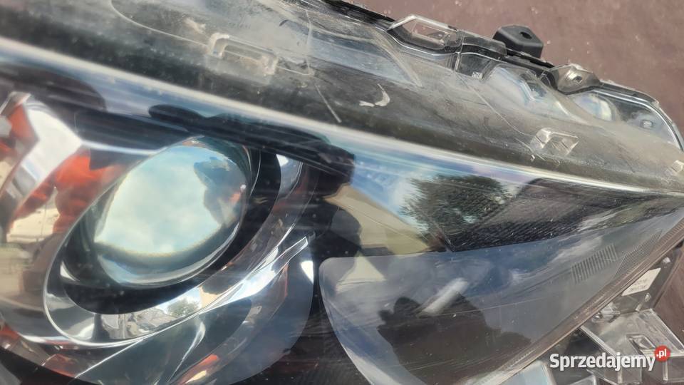 TOYOTA AURIS II LIFT REFLEKTOR PRAWY LAMPA PRAWA osobowe Lampy przednie Ruda Śląska