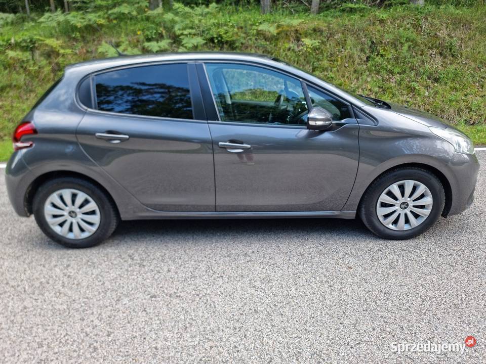Peugeot 208 16 HDi 2018r 1600cm3 Górno
