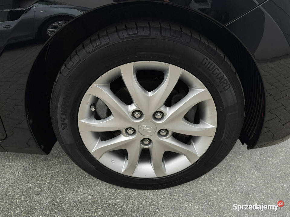 Hyundai i30 SW 14CRDI 90 M6 20122013 r gniazdo USB
