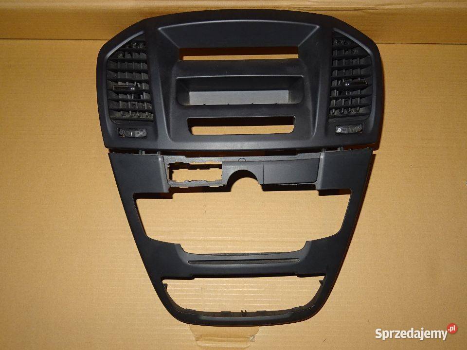 RAMKA PANEL RADIA CZARNY KONSOLA ŚRODKOWA DÓŁ Parcice sprzedam