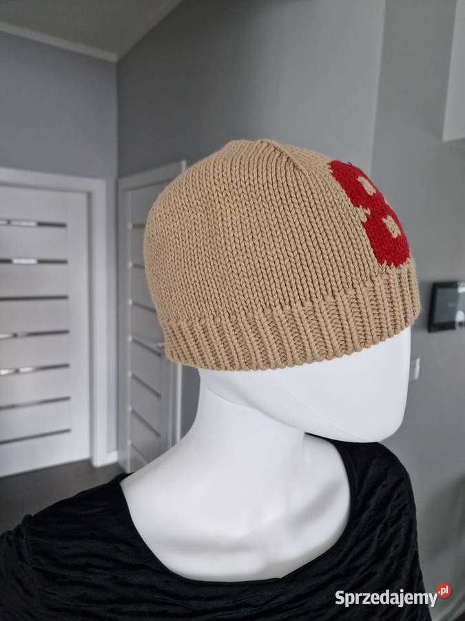 Czapka w kolorze beżowym unisex zachodniopomorskie