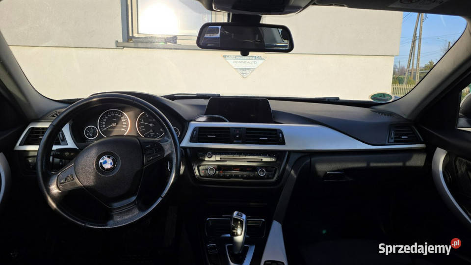BMW 330 BMW 330D xDrive ładny stan 4x4 sedan F30 Rok produkcji 2014 Chełm Śląski