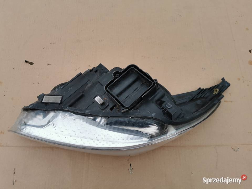 Lampa przód prawa rh Focus mk3 lift 1418 Motoryzacja Sieraków