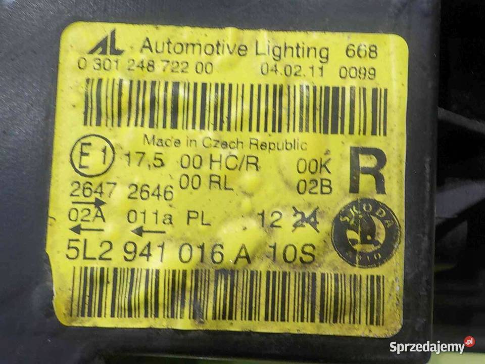 SKODA YETI 18 TSI 11r lampa prawa przod mazowieckie Suków