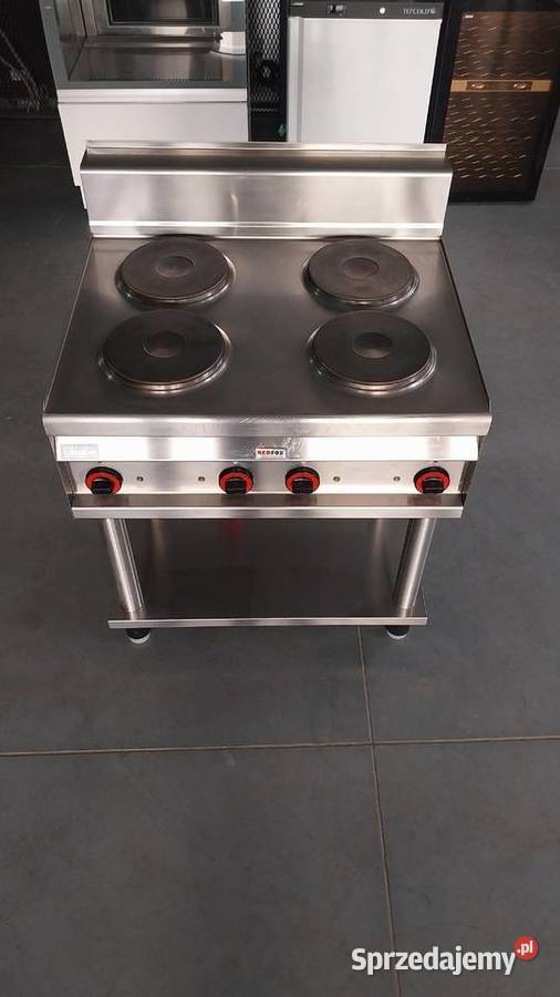 Kuchnia 4 palnikowa elektryczna na podstawie sprzedam