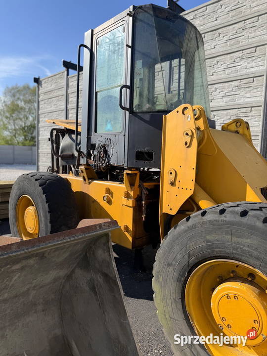 ładowarka czołowa JCB 411 fadroma JCB411 na nie Działoszyn