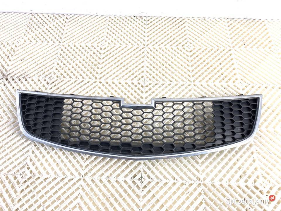 ATRAPA GRILL CHEVROLET CRUZE 96832937 Hatchback