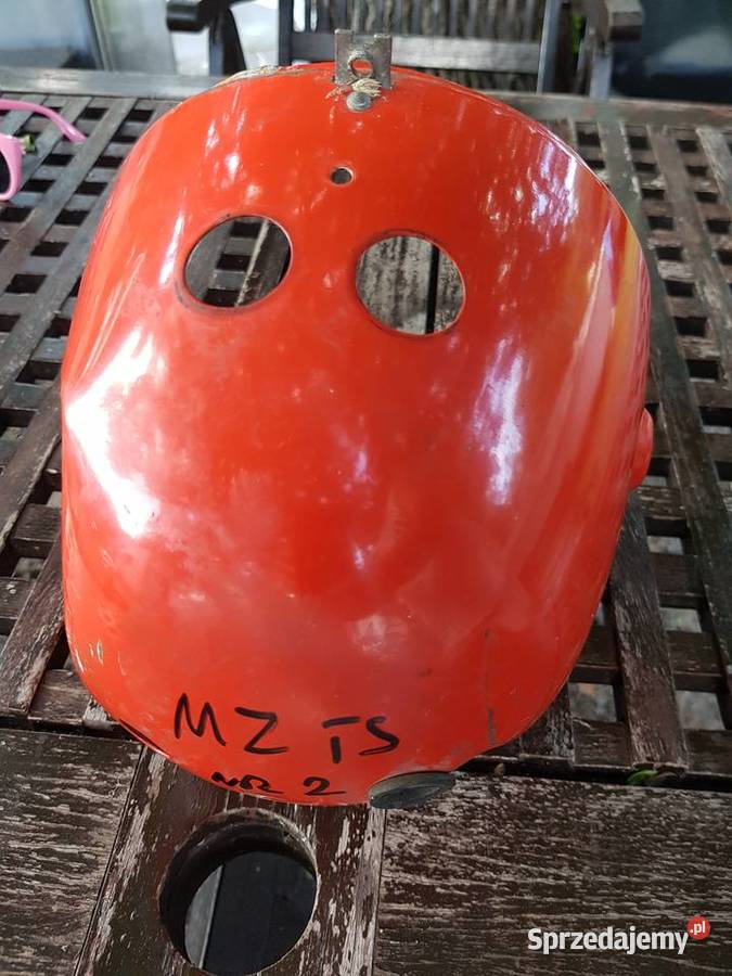 Lata 70teCzerwona obudowaskorupa lampy MZ TS Gorzów Wielkopolski