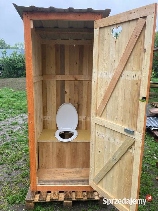 Wychodek wc kibel szalet ustęp toaleta budowlana małopolskie Proszowice