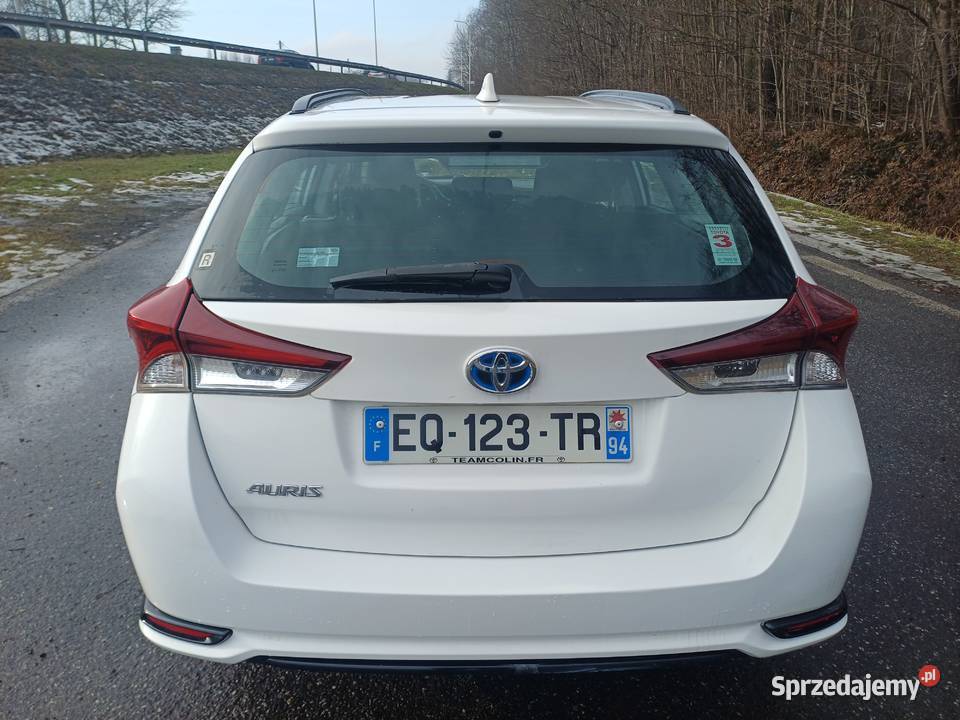 Toyota Auris 18 hybryda mozliwa Zamiana sprzedam