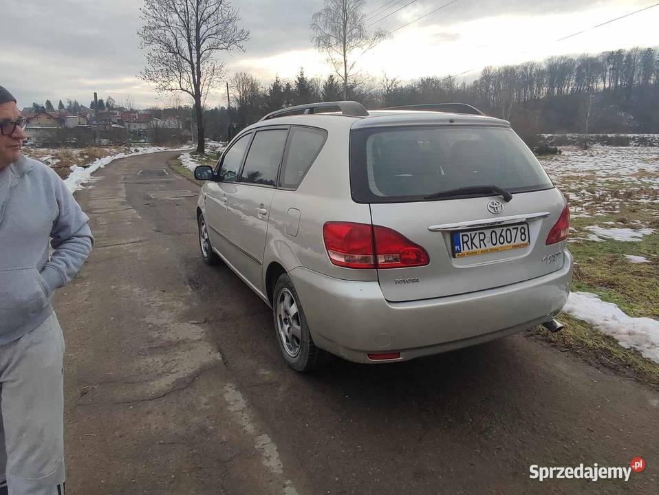 Toyota Avensis Verso 2003 nieuszkodzony Sanok