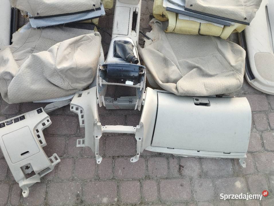 Toyota Avensis T25 wnętrze kanapa lubelskie