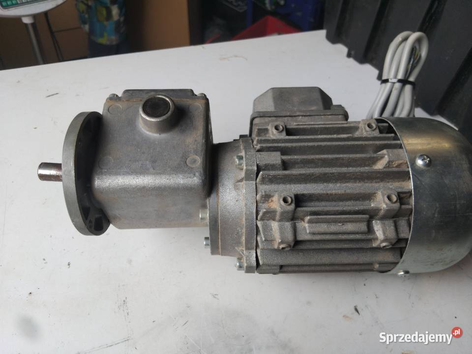 Silnik z prszekladnia 009 kw Michorzewo sprzedam