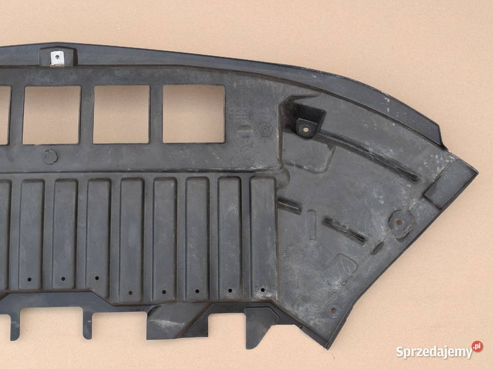 MERCEDES CKLASA W205 AMG 63 C63 OSŁONA PŁYTA POD Bieleń