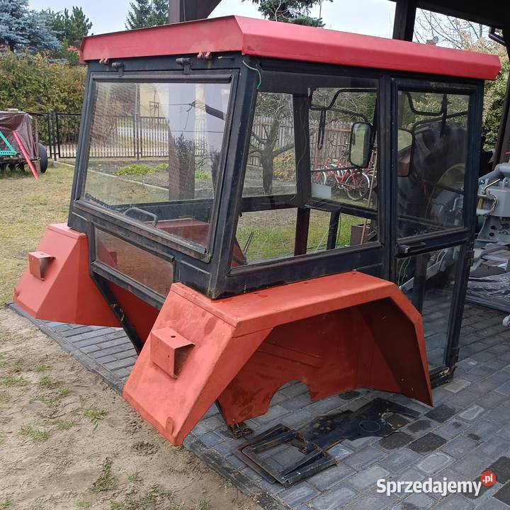 Kabina Ursus C360 Skoki