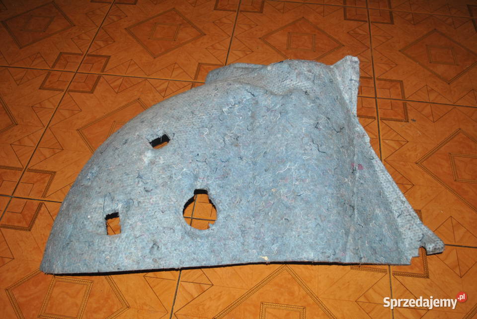 Izolacja dźwiękowa bagażnika lewa strona BMW E60 śląskie Poręba