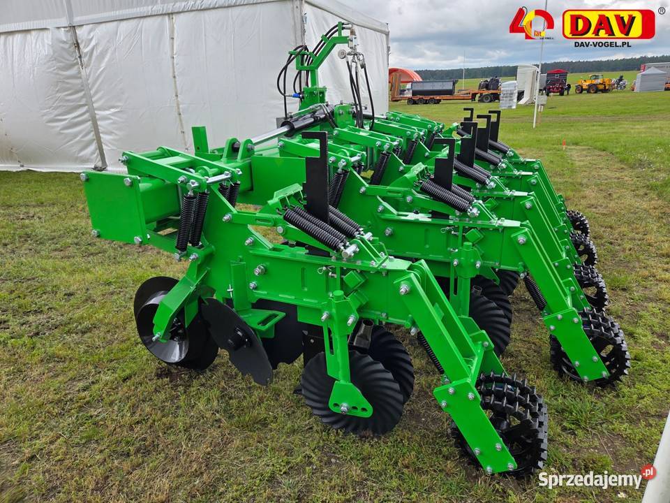 Polski agregat do uprawy pasowej striptill Opole