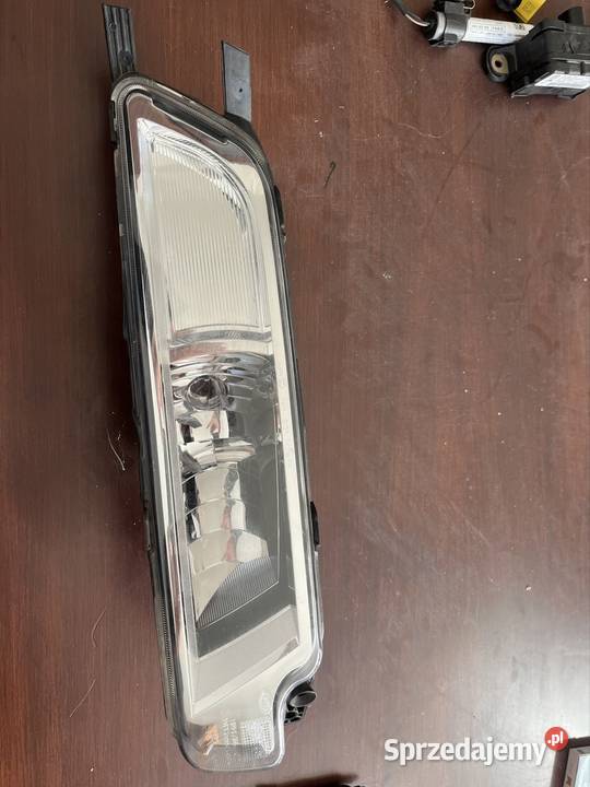 Halogen prawy Volkswagen Passat b8 Mielec