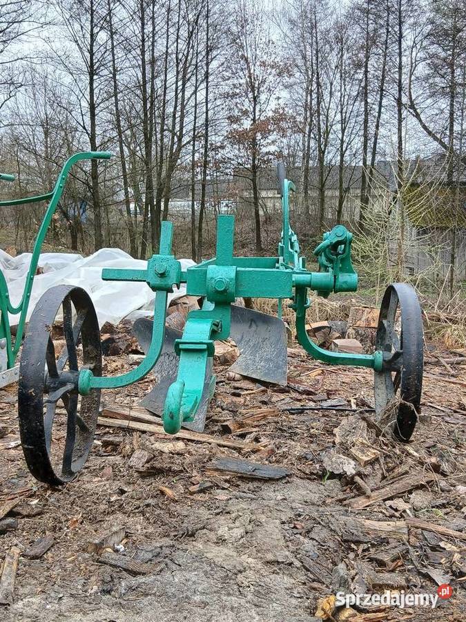 Pług konny dwuskibowy nieuszkodzony lubelskie Tomaszów Lubelski