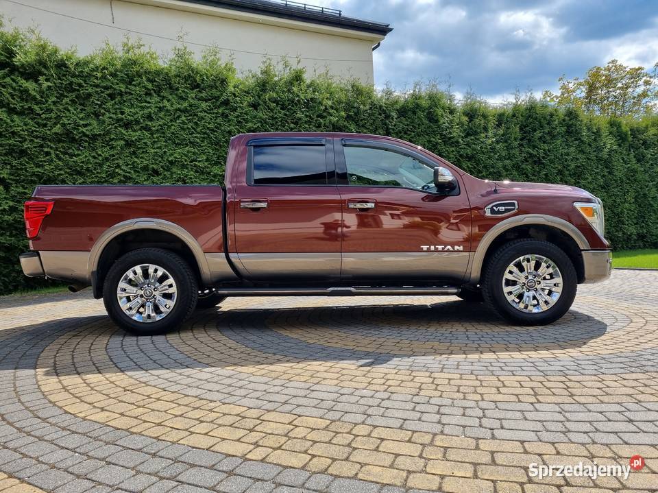 TITAN Najbogatsza wersja PLATINUM RESERVE 56 V8 Pickup Titan