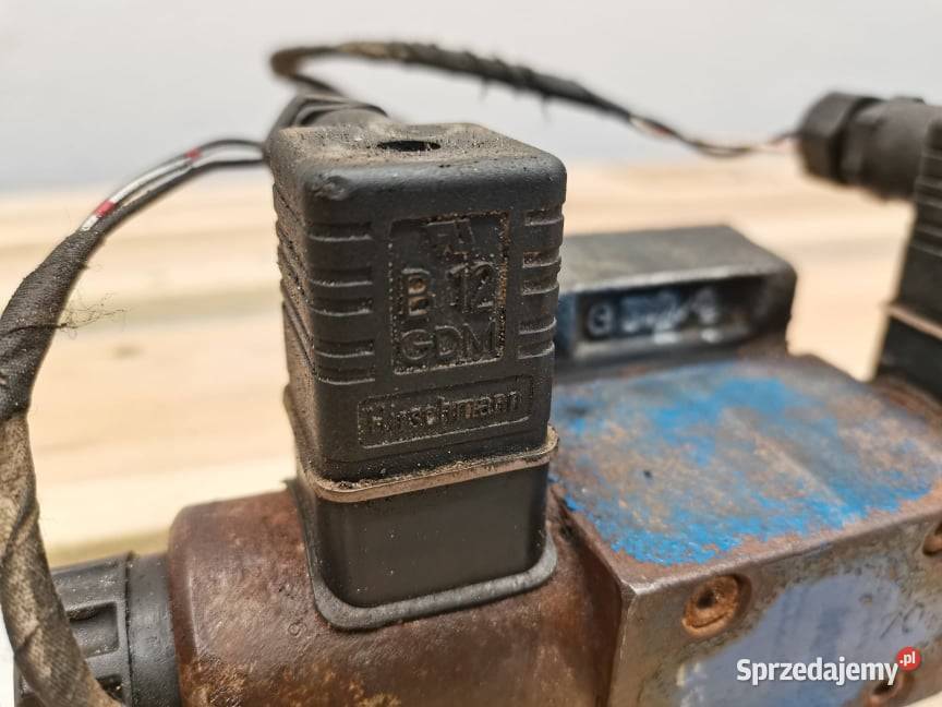 Rozdzielacz skrętu kół Holland LM 5060 wielkopolskie Wilkowo