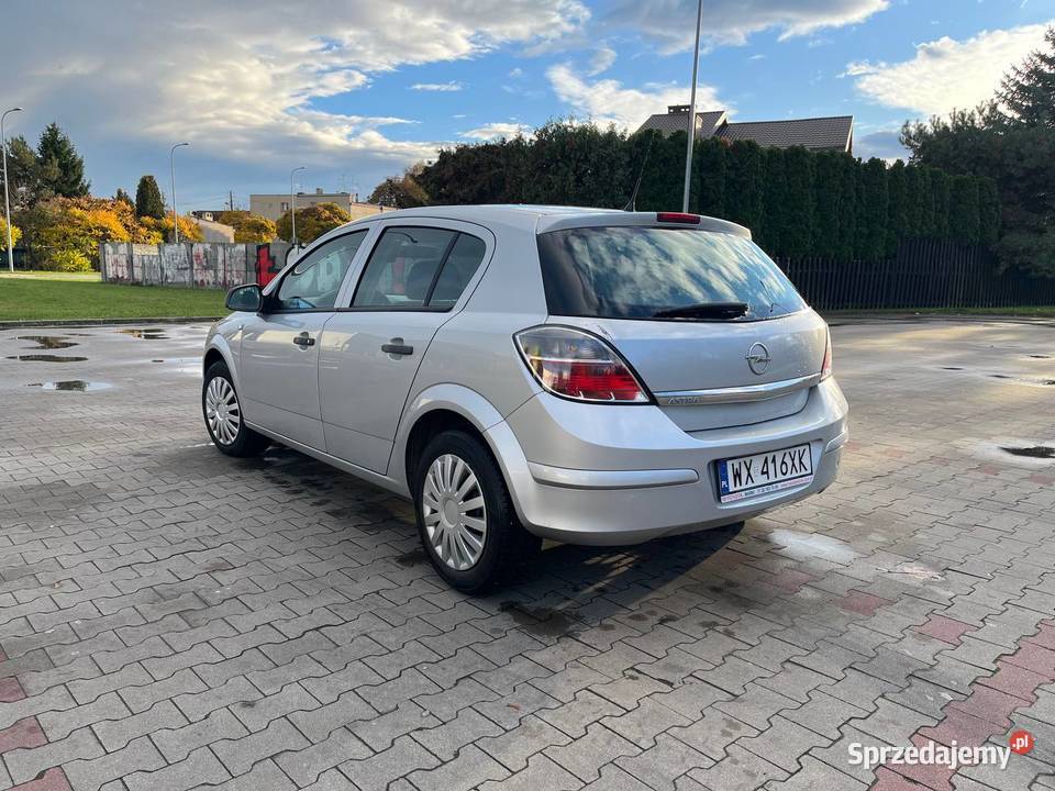 Opel Astra H 16 benzyna bezwypadkowa polski Łódź