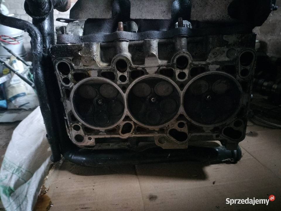 Komplet głowic i wałków rozrządu audi A6 C5 24 Głowice cylindrów lubelskie Blizocin