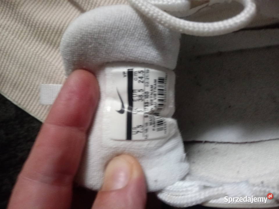 Sprzedam uzywane buty adidas yezz boost v2 w Pozostałe Warszawa sprzedam