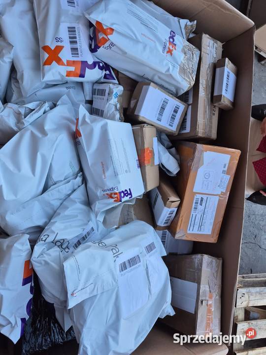 Nieodebrane paczki Zwroty kurierskie DHL DPD Łódź