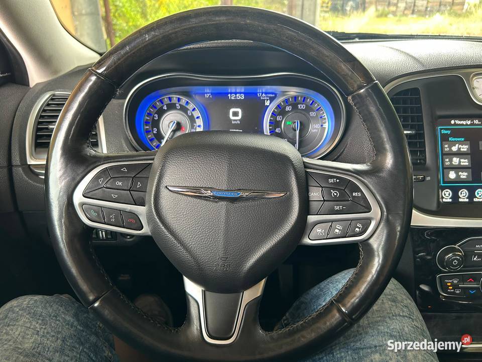 Chrysler 300c 36 v6 2017r gniazdo USB