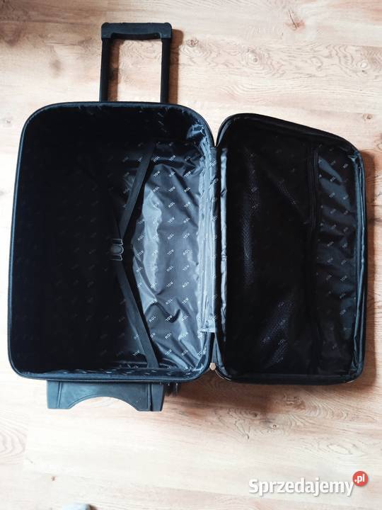 Walizka kabinowa na kółkach