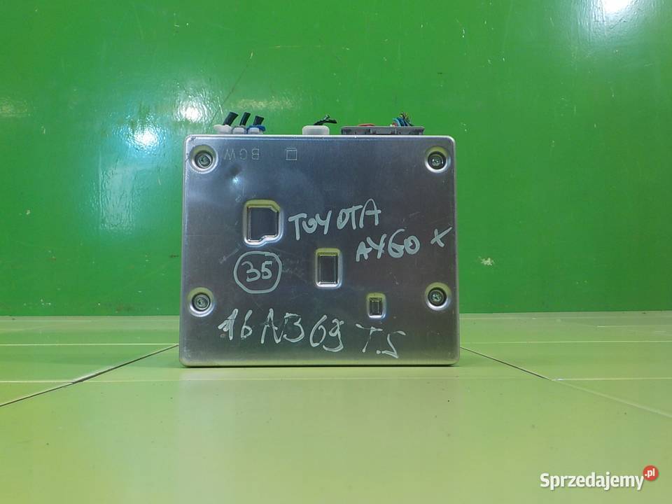 TOYOTA AYGO X 10 VVTI AUT 22r 5D modul sterownik osobowe