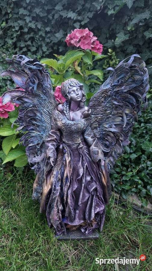 Piękny anioł ze skrzydłami z prawdziwych piór Zamość