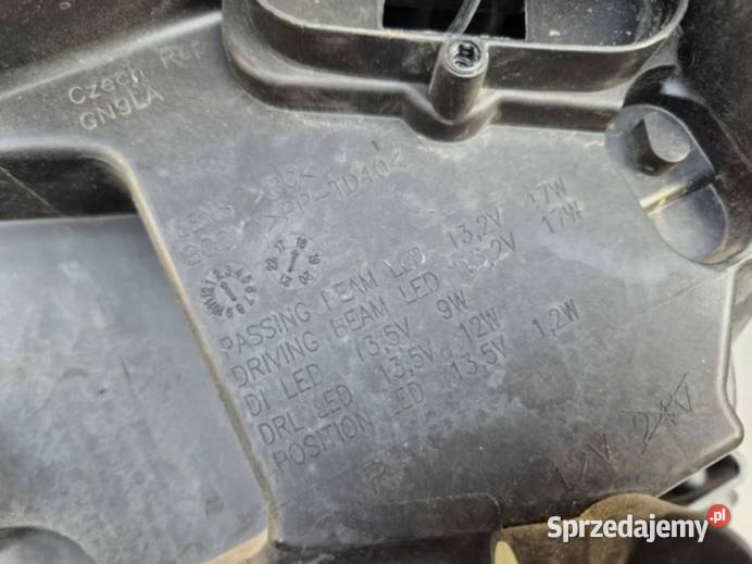Lampa Prawa FORD Fiesta MK8 Full LED GN9LA osobowe śląskie Częstochowa