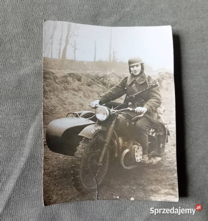 Fotografia Żółnierz WOP na motocyklu M72 lata Koźminek