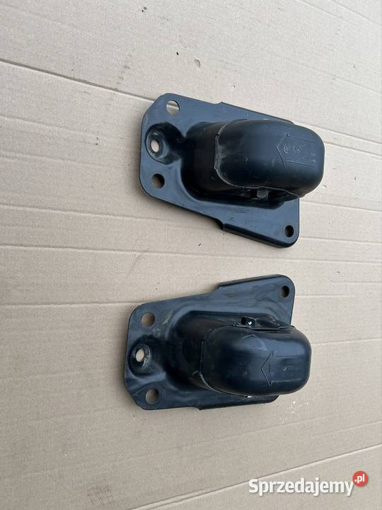 Wspornik wahacza prawy tył Touran 1K0505130J Chojnice