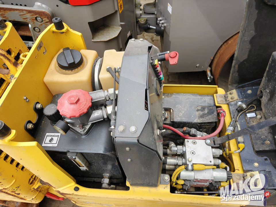 Walec okołkowany BOMAG BMP8500 Zdalnie sterowany