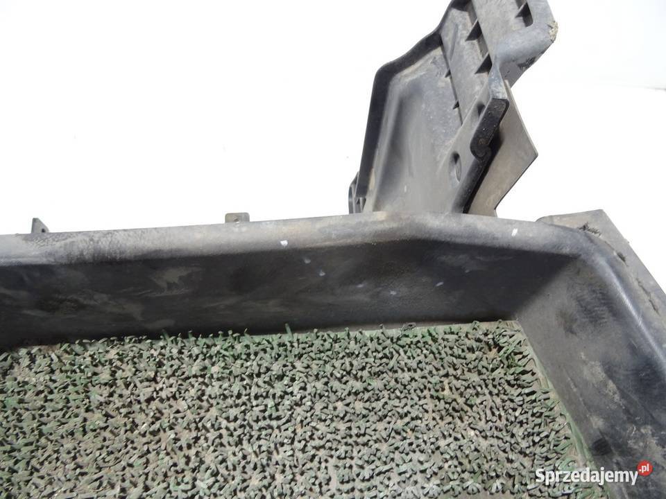 STOPIEŃ KABINY LEWY RENAULT TRUCKS T 82574835