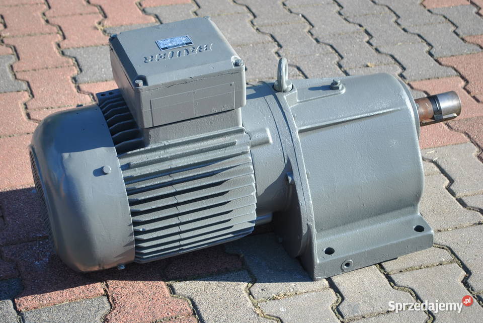 Motoreduktor dwubiegowy 714kw 65130obrmin BAUER